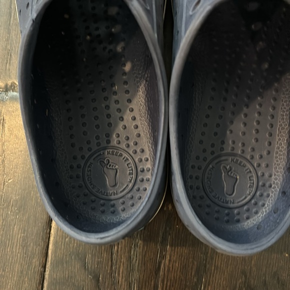 Native-Previously loved(size 1) navy blue - Picture 5 of 9